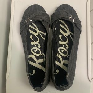 Roxy flats shoes. Women’s size 8. Gray